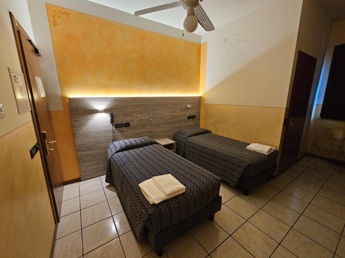 Hotel Euro Кастеньато Экстерьер фото